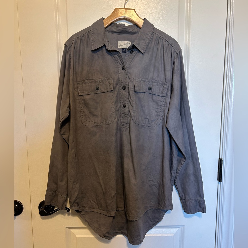Universal Thread Charcoal Button-Up Shirt